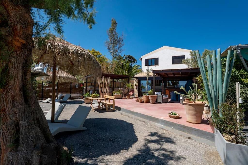 חאניה Sea And Sun Metaxy Mas, Brand-New, Beachfront ! מראה חיצוני תמונה