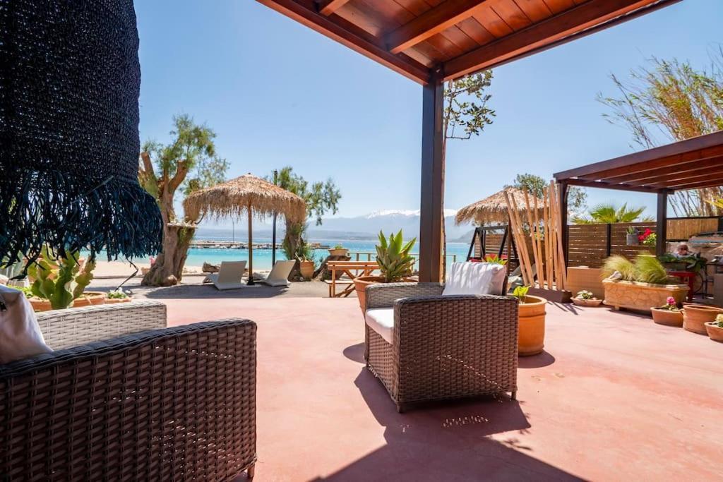 חאניה Sea And Sun Metaxy Mas, Brand-New, Beachfront ! מראה חיצוני תמונה