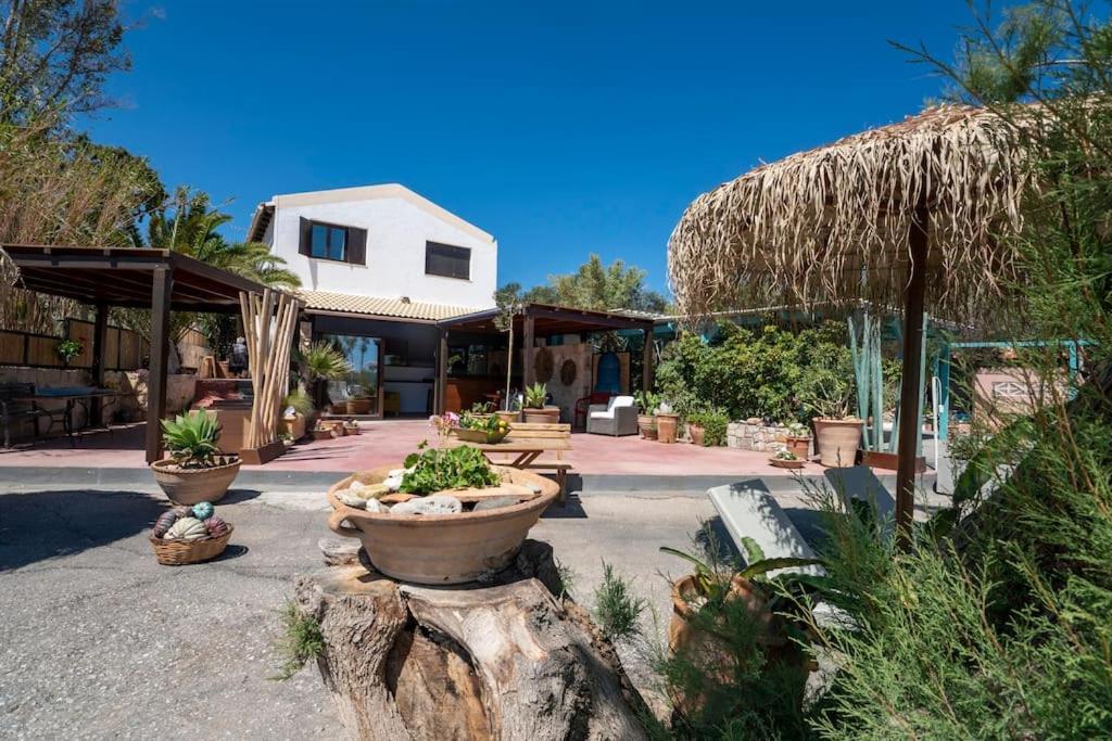 חאניה Sea And Sun Metaxy Mas, Brand-New, Beachfront ! מראה חיצוני תמונה