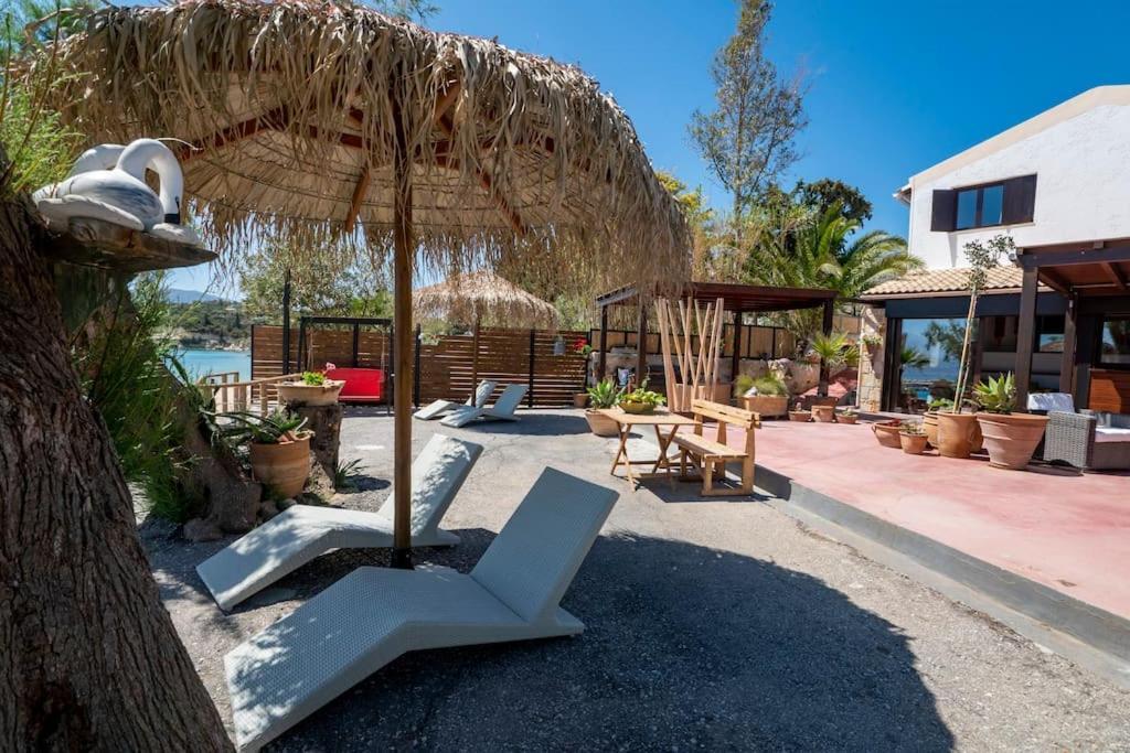 חאניה Sea And Sun Metaxy Mas, Brand-New, Beachfront ! מראה חיצוני תמונה